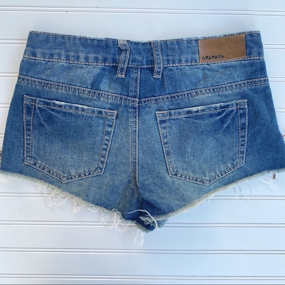Dollhouse Hi Rise jean shorts, side ties Size 3 - Picture 2 of 11